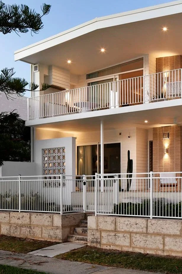 Breezeblocks covering a front room at Mandurah