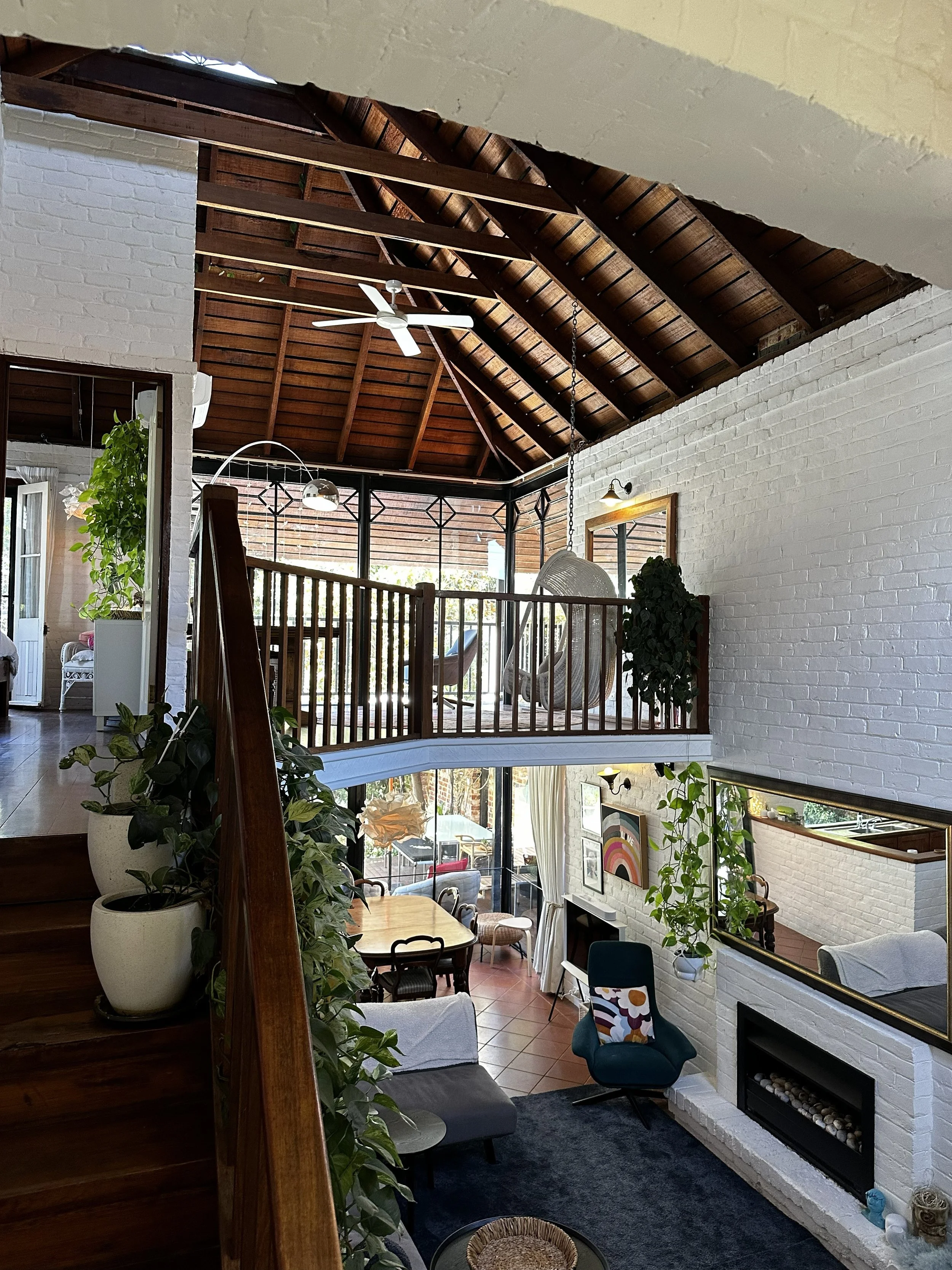 Spacious open-plan design was also very common.