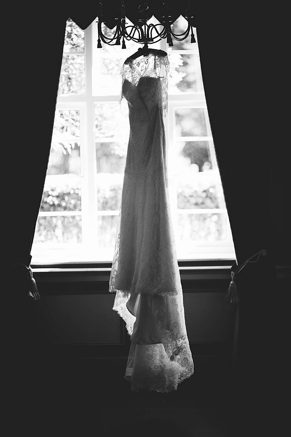 wedding dress, abbots barton hotel, Kent wedding