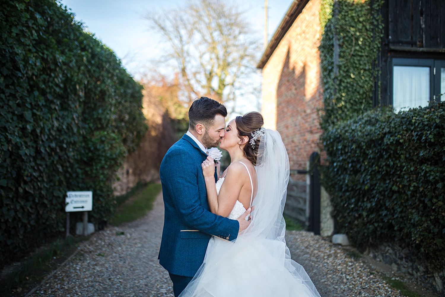 Cooling Castle - Kent Wedding Photographer_0079.jpg