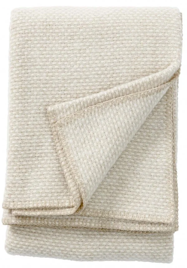 204005-Domino-beige-600x857.jpg