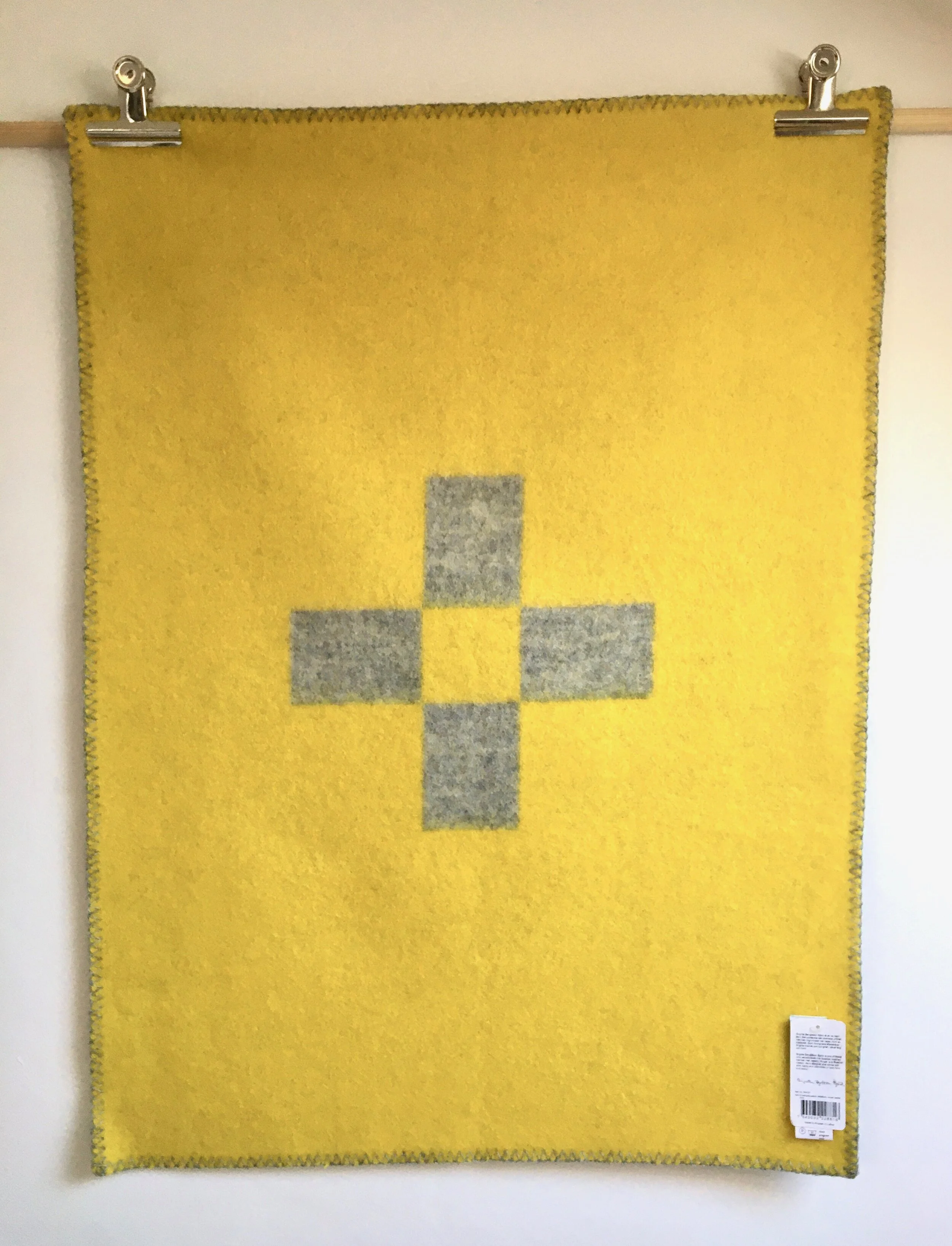 yellow:grey cross.jpg