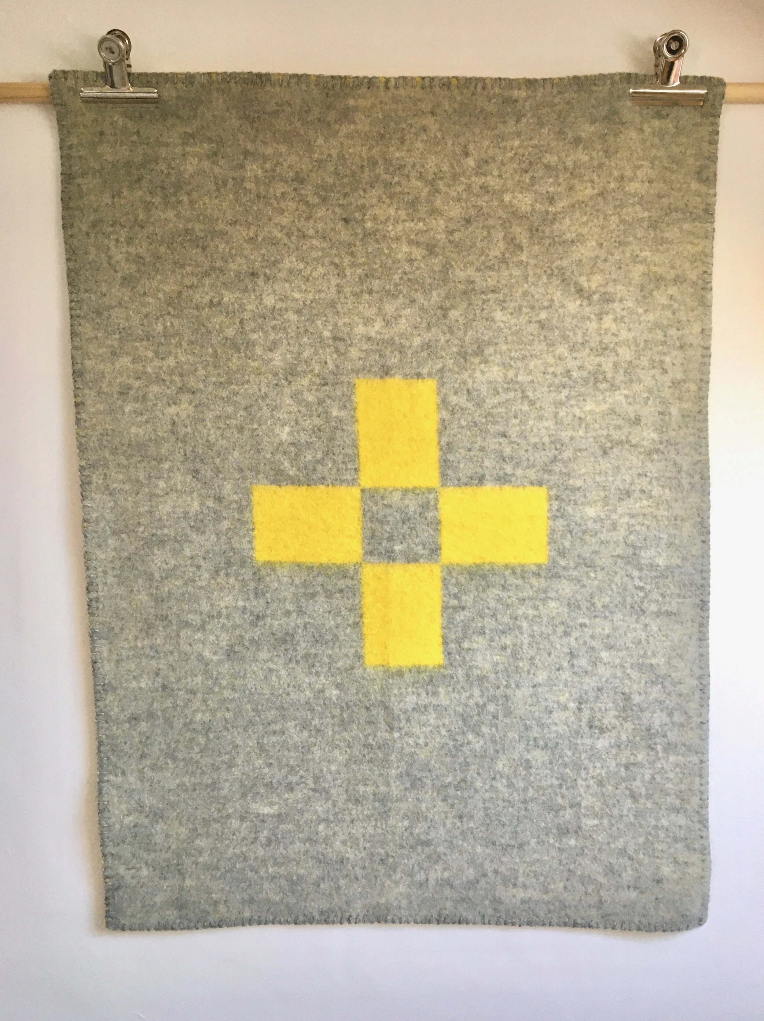 grey:yellow cross.jpg