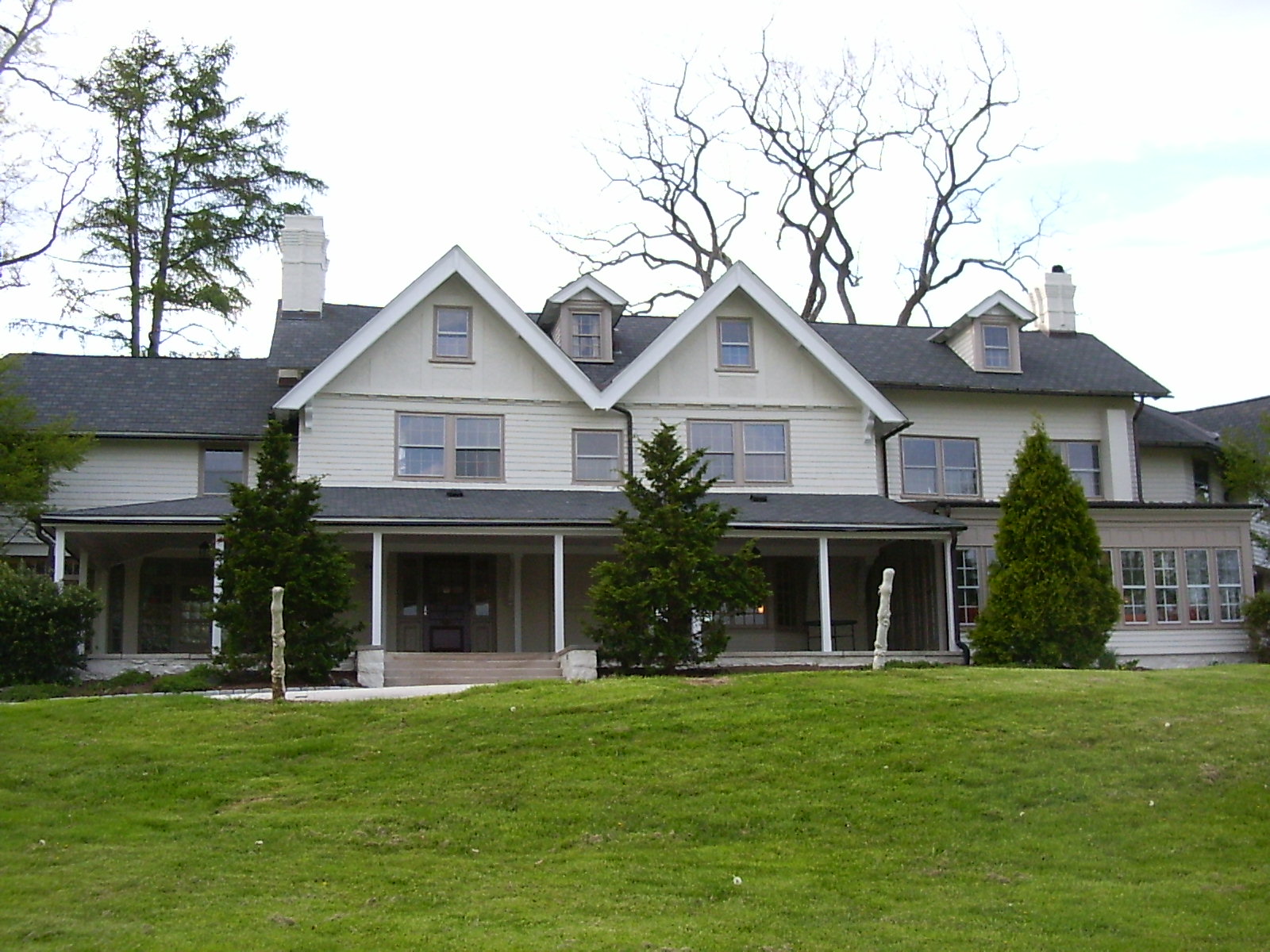 Hilltop House - Devon, PA