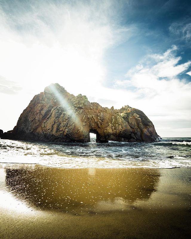 🌊 California moments...
&bull;
A roadtrip down the PCH in California is one of those things I tell everyone I know to do once in their lives. Why? It&rsquo;s got everything. This shot was right in the middle of the highway, at Pfeifer Beach in Big S