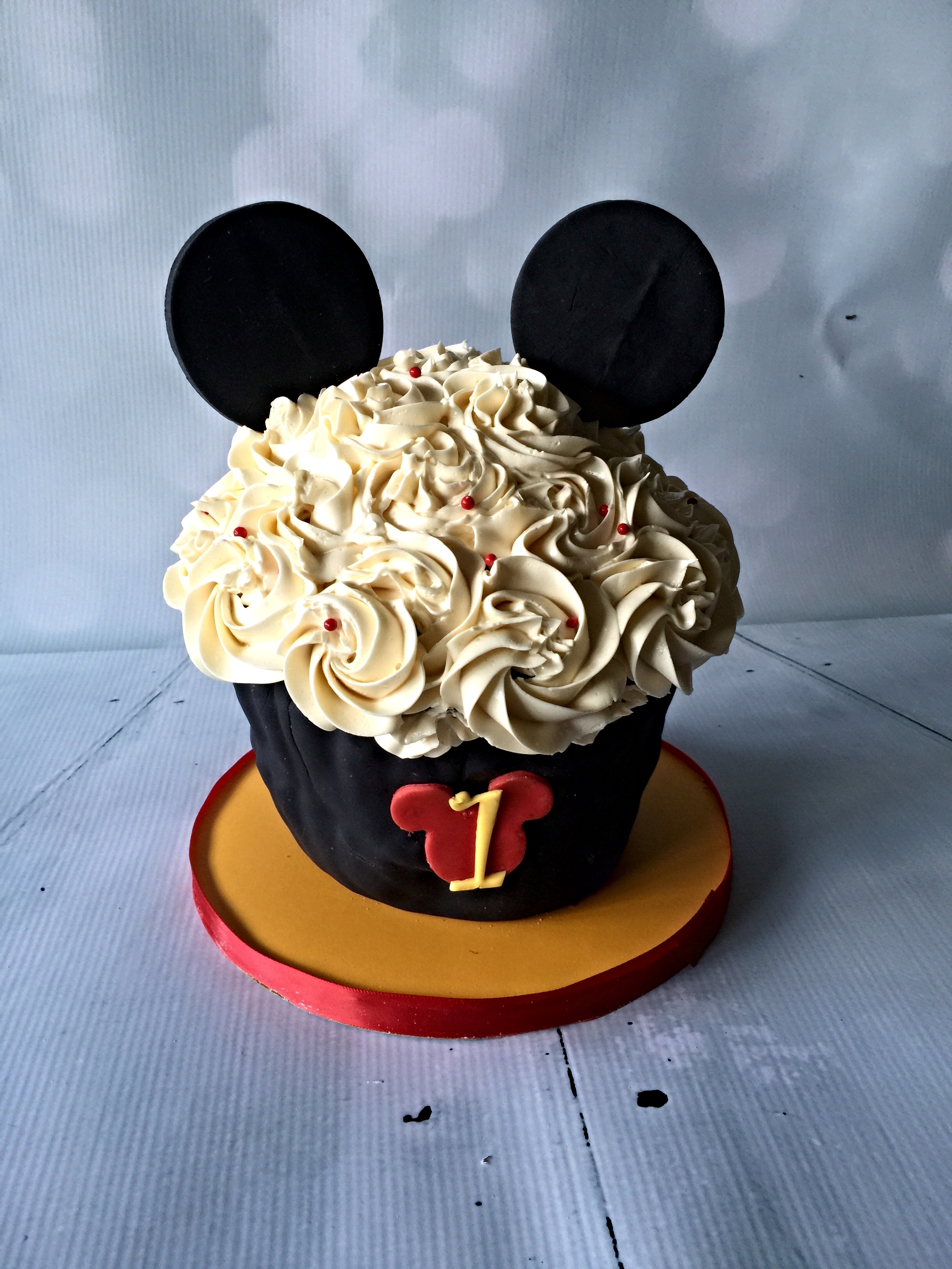 Mouse Smash Cake