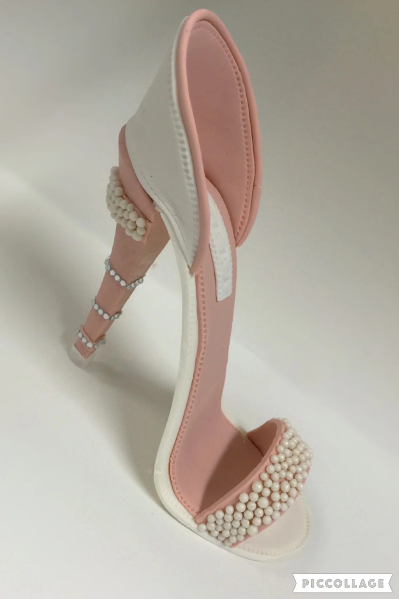 Edible-Peach-White-High-Heel-Shoe.png