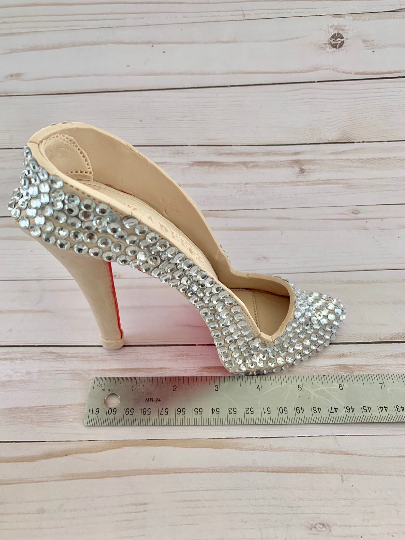 Bling gumpaste high heel cake topper shoe-4.png