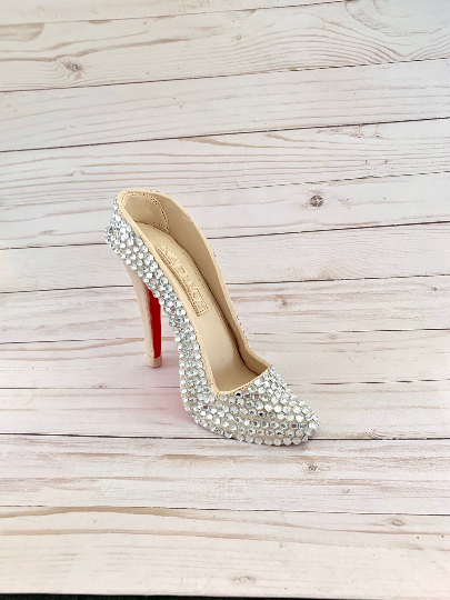Bling gumpaste high heel cake topper shoe-7.png