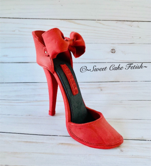 Black shoe with red flower gumpaste high heel shoe — Sweet Cake Fetish