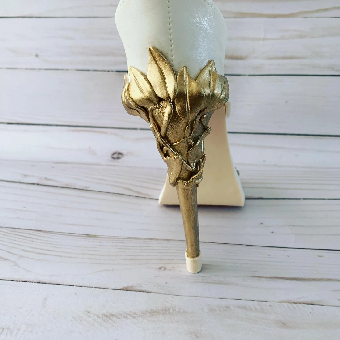 Gold and White High Heel Cake Topper  1.JPG
