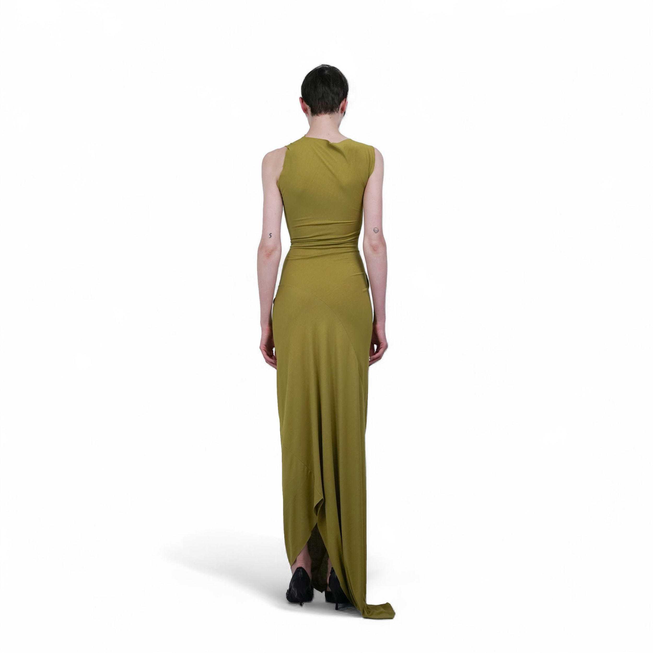 _SS23_MODEL_BACK_OLIVE.png