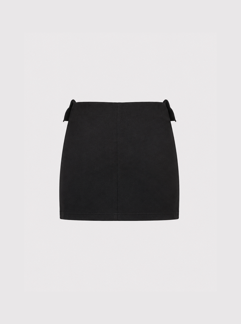 BLACK_BACK.png