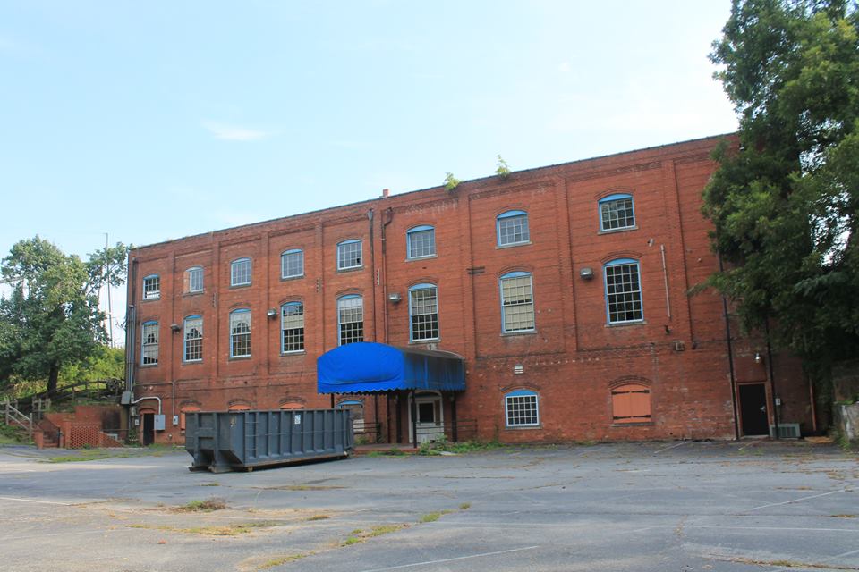Parking Entrance and Drop Off to Children's