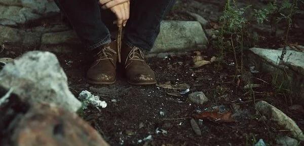 CASEMENT-sex-addiction-shoes-on-dirt-thinking-min.jpg