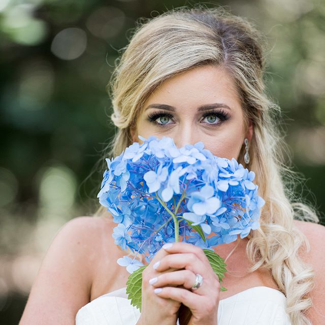 Here comes the sun &hellip;&hellip;.after all the rain we have had in Georgia these past few weeks, I am featuring  Katie and Josh&rsquo;s warm and sunny June wedding to celebrate the sunshine today! 
It was a wonderful celebration with the ceremony 