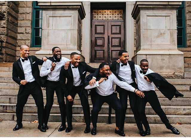 Nothing but good vibes from this group! #decaturcourthouseweddings &bull;
&bull;
@paulinaeppersonphotography