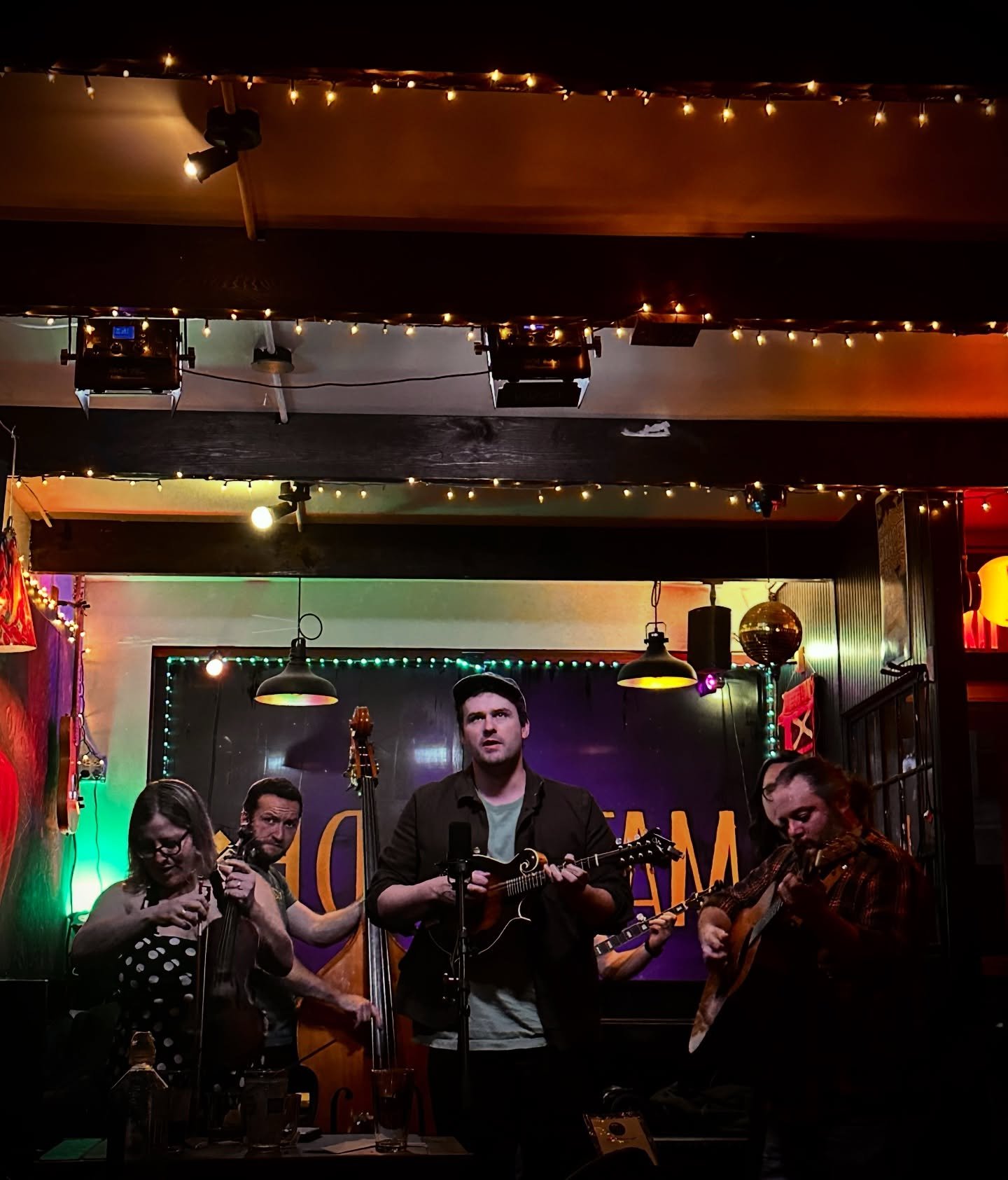 So we we were both working tonight but finally caught a bluegrass session at @mathildebrooklyn  and wow!!! Great start to H birthday weekend 🎂