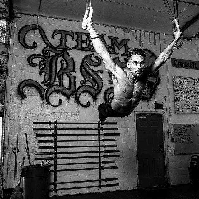 @mikecerbus showing it's not impossible to soar. Love seeing coaches and athletes be passionate about their craft. If you believe in yourself so will others. If you don't, neither will they.  #thebarbellceo
・・・
@andrewpaulstudios #powermonkeyfitness 