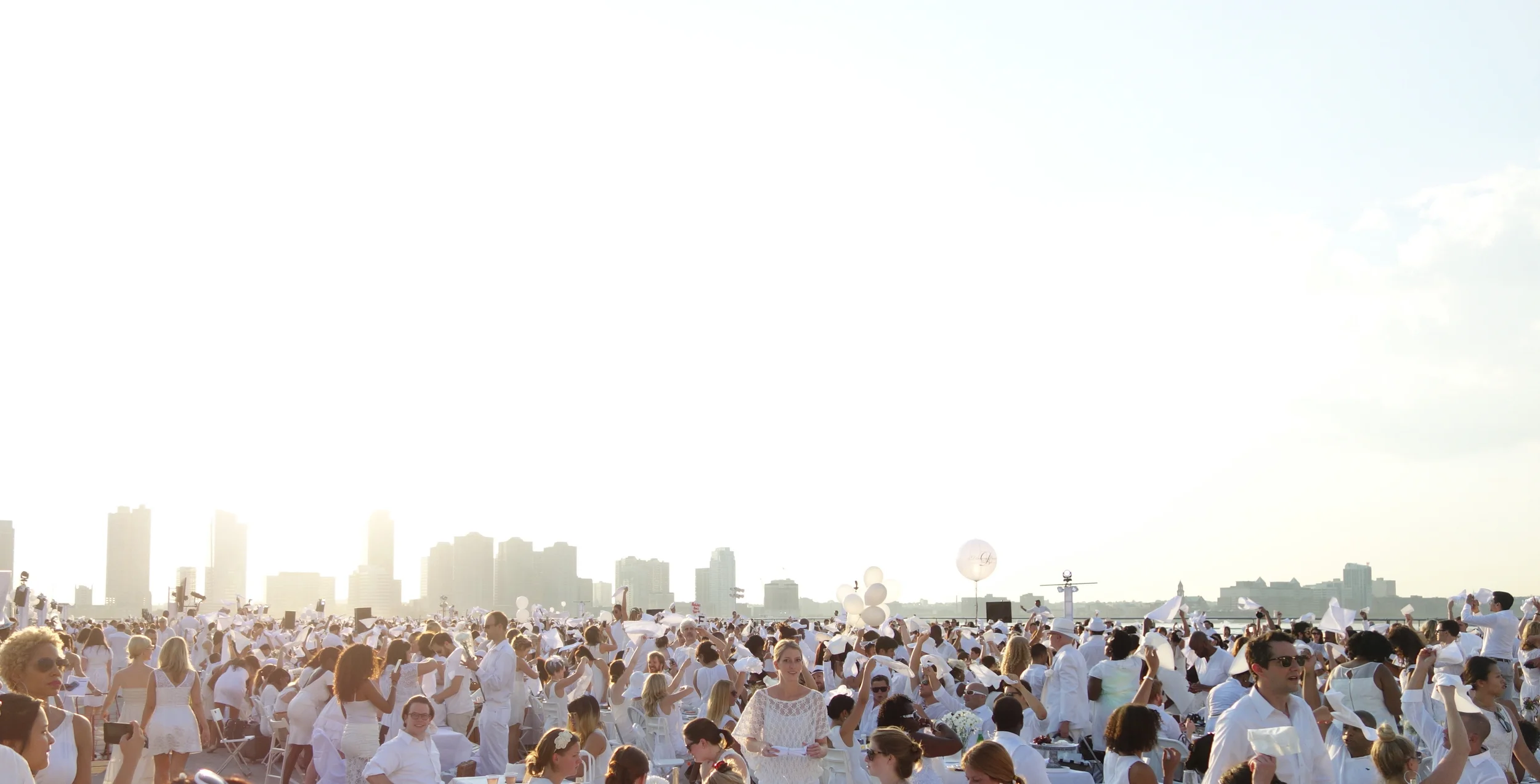 Diner en Blanc blog - 05.jpg