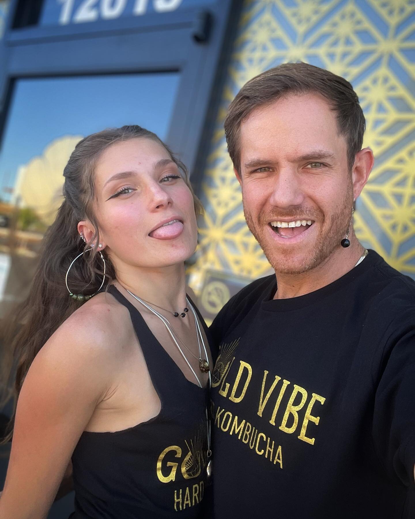 My lady and I rocking our custom eco friendly @goldvibebooch shirts for the @drydiggingsfest !  Catch us at the lounge straight chilling!