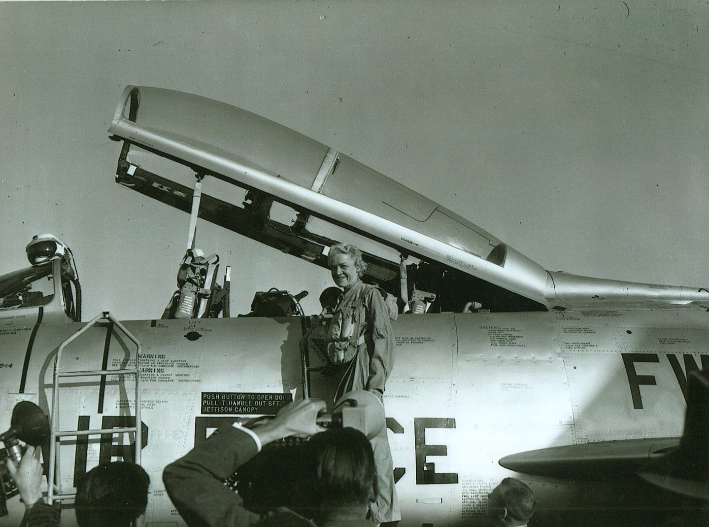 #OTD in 1957 Senator Smith broke the sound barrier flying in a F-100F Super Sabre Jet.
#SpeedOfSound