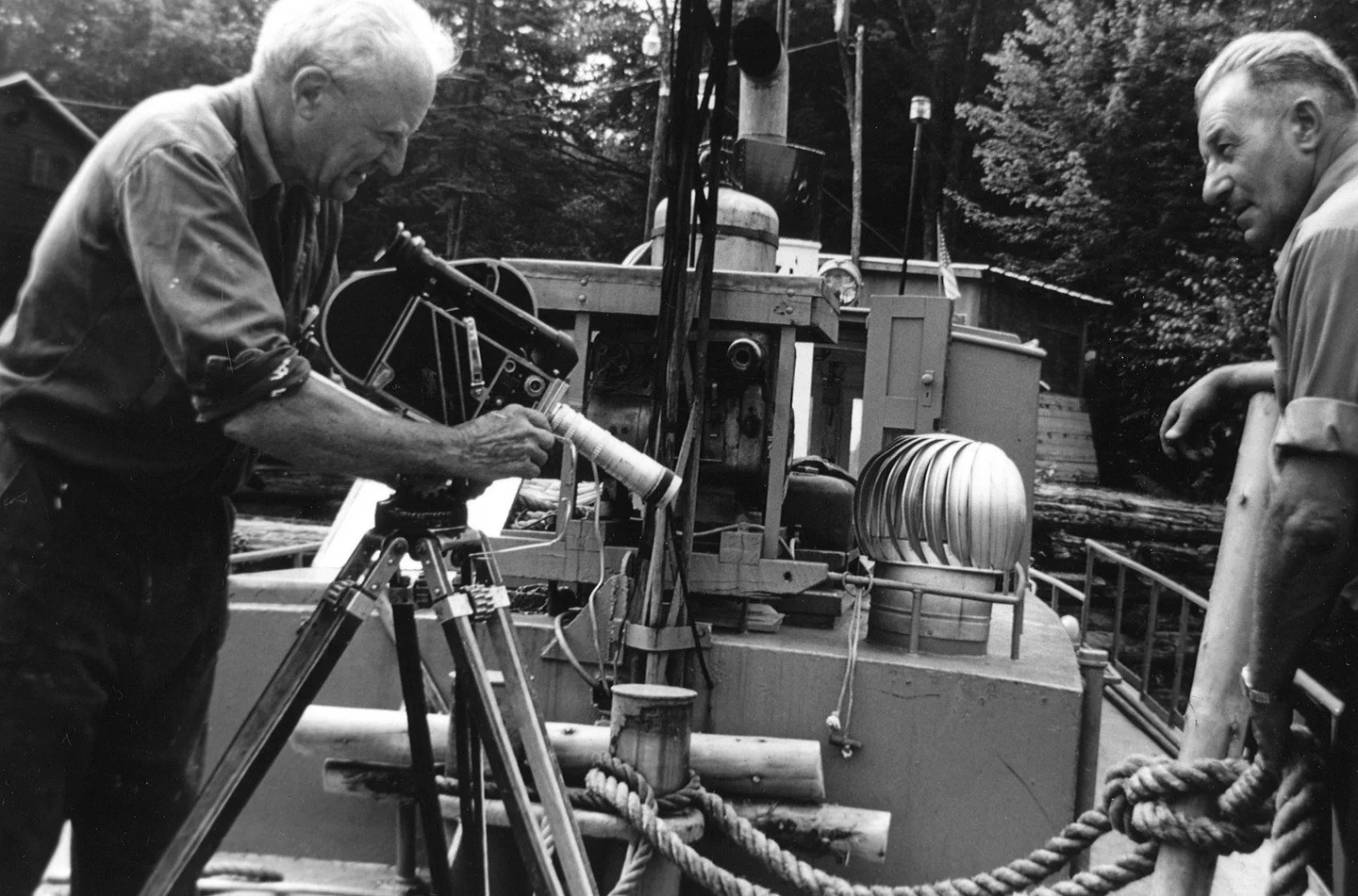 🌍🎉 Happy Wildlife Conservation Day! 🌱✨ Let's celebrate the beauty of our planet and all its creatures. 🦁❤️ 🐾💚 In recognition, here's a 1974 photo of Henry Briggs, wildlife photographer, we found in our collection on the Kennebec River. It's not