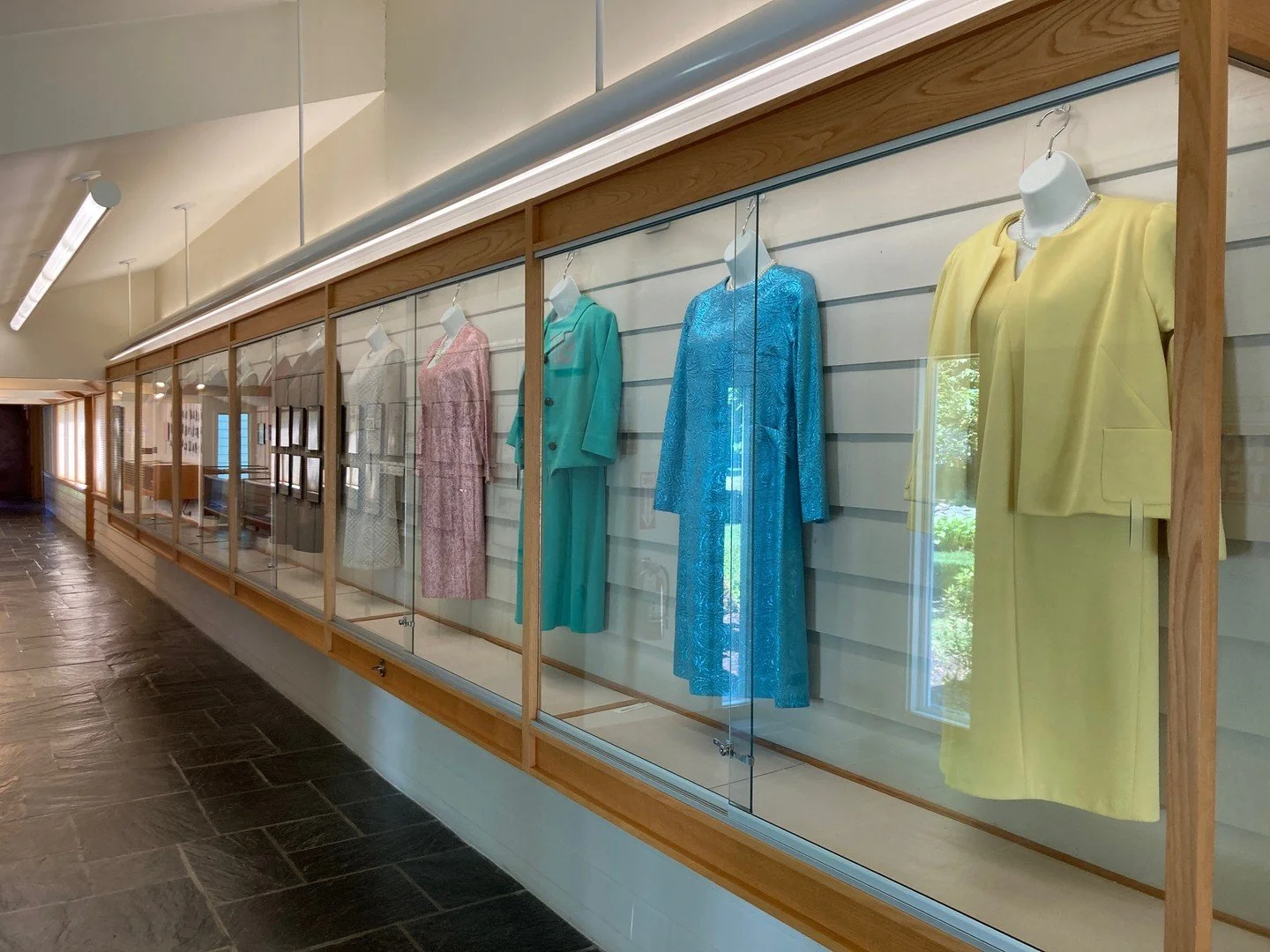 🌟 Happy Fashion Day, everyone! 🌟 Did you know we have a whole section in our museum dedicated to the Senator's wardrobe? You'll find everything from shoes and dresses to all sorts of accessories. Stop on by to take a look! #FashionDay #CelebrateSty