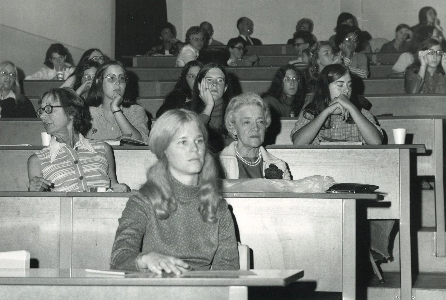 What an inspiring example of being a lifelong learner and mentor! #OTD Senator Margaret Chase Smith guest lectured at Wilson College in Chambersburg, Pennsylvania as a visiting professor for the Woodrow Wilson National Fellowship Foundation.