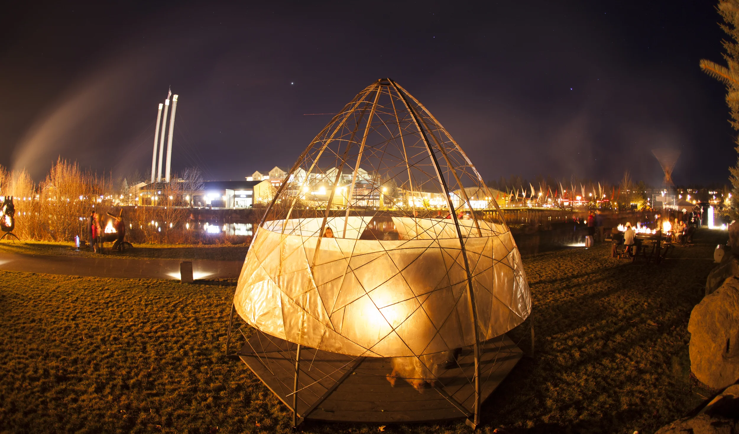 TIGLOO - fiberglass resin & steel fire pit