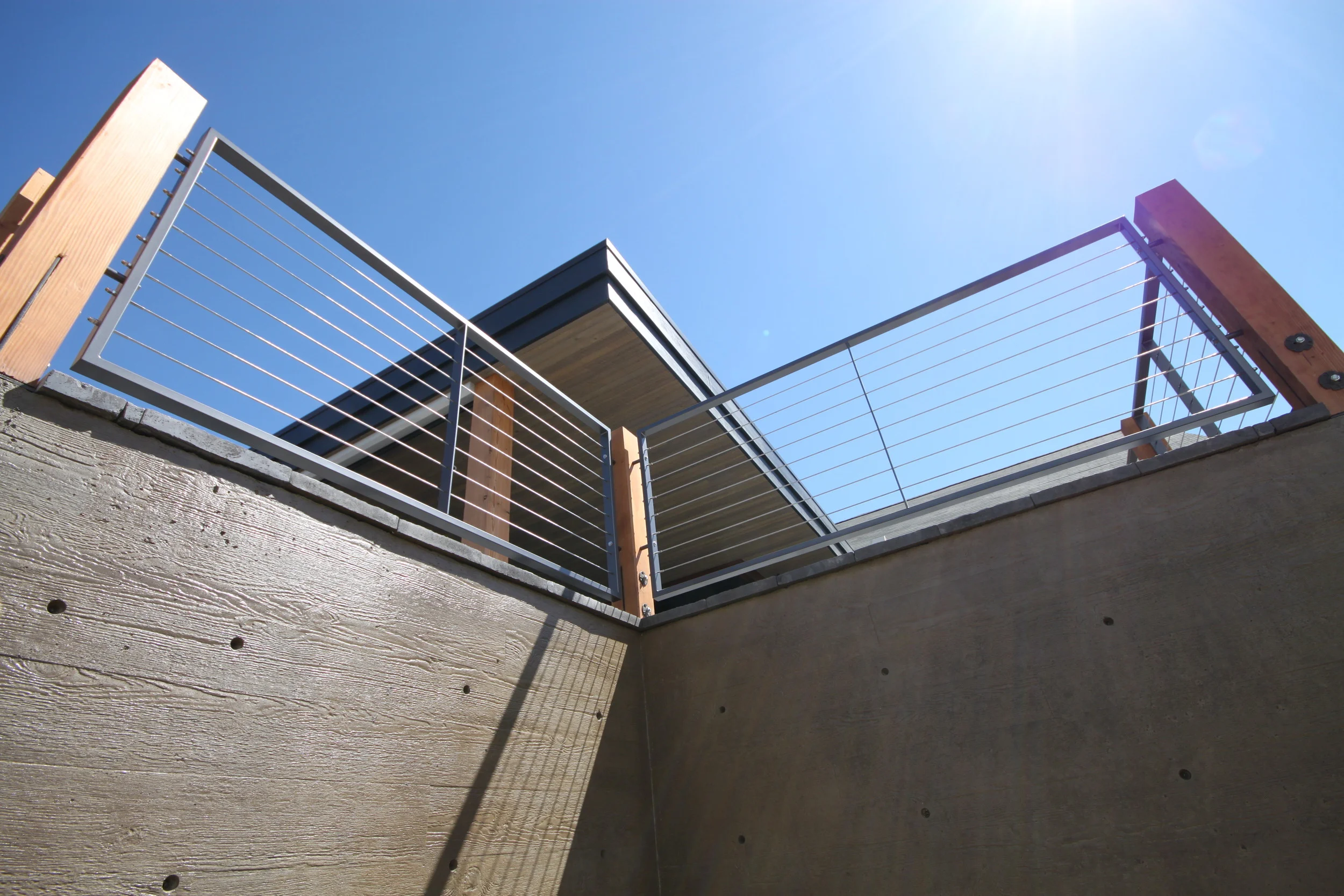 KLINKES residence - exterior rails