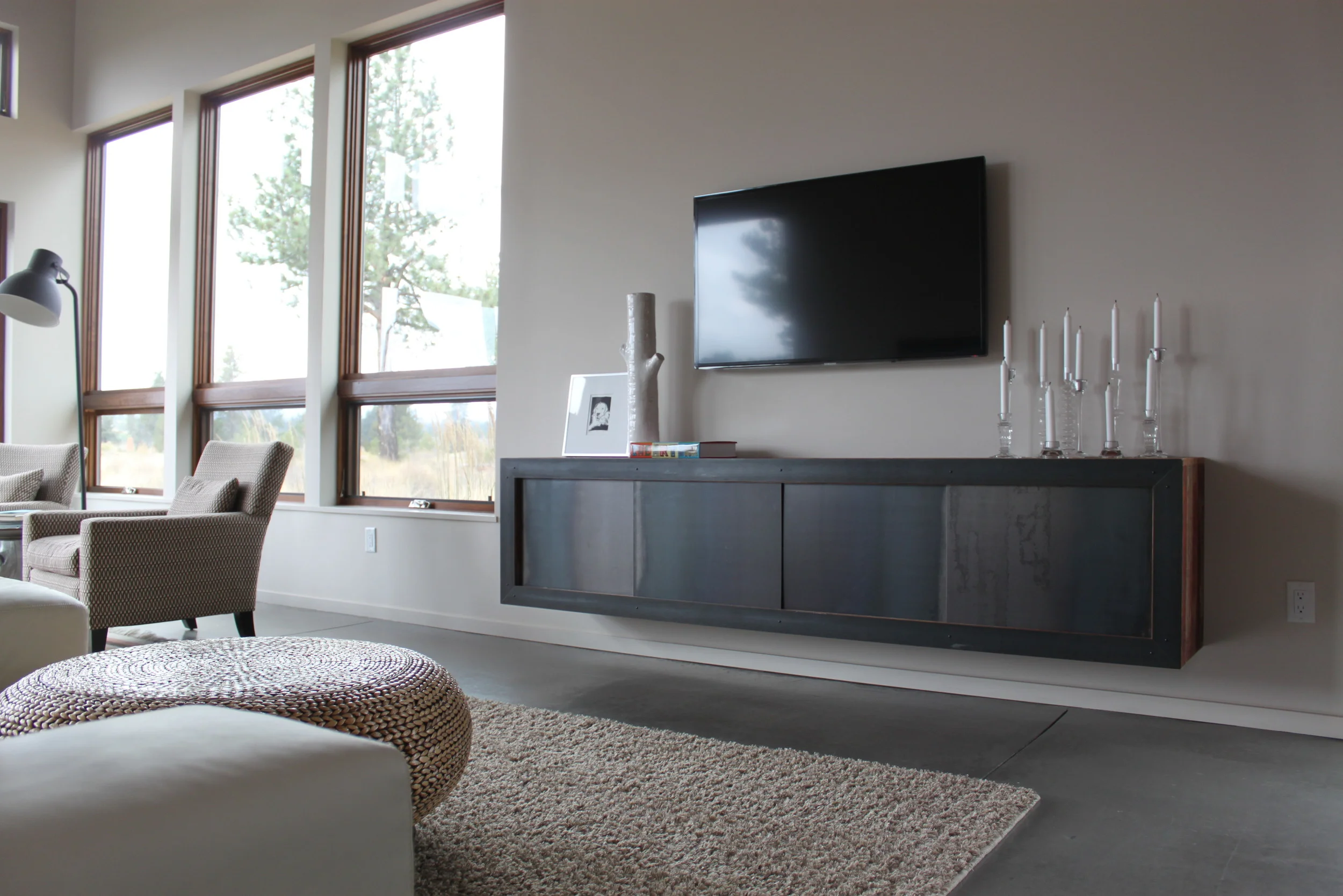 STEVENS residence - media console
