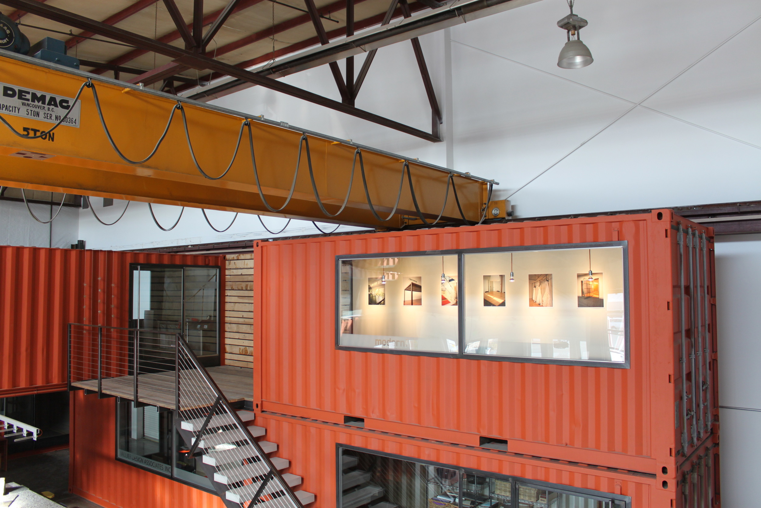 CUBE - shipping container 