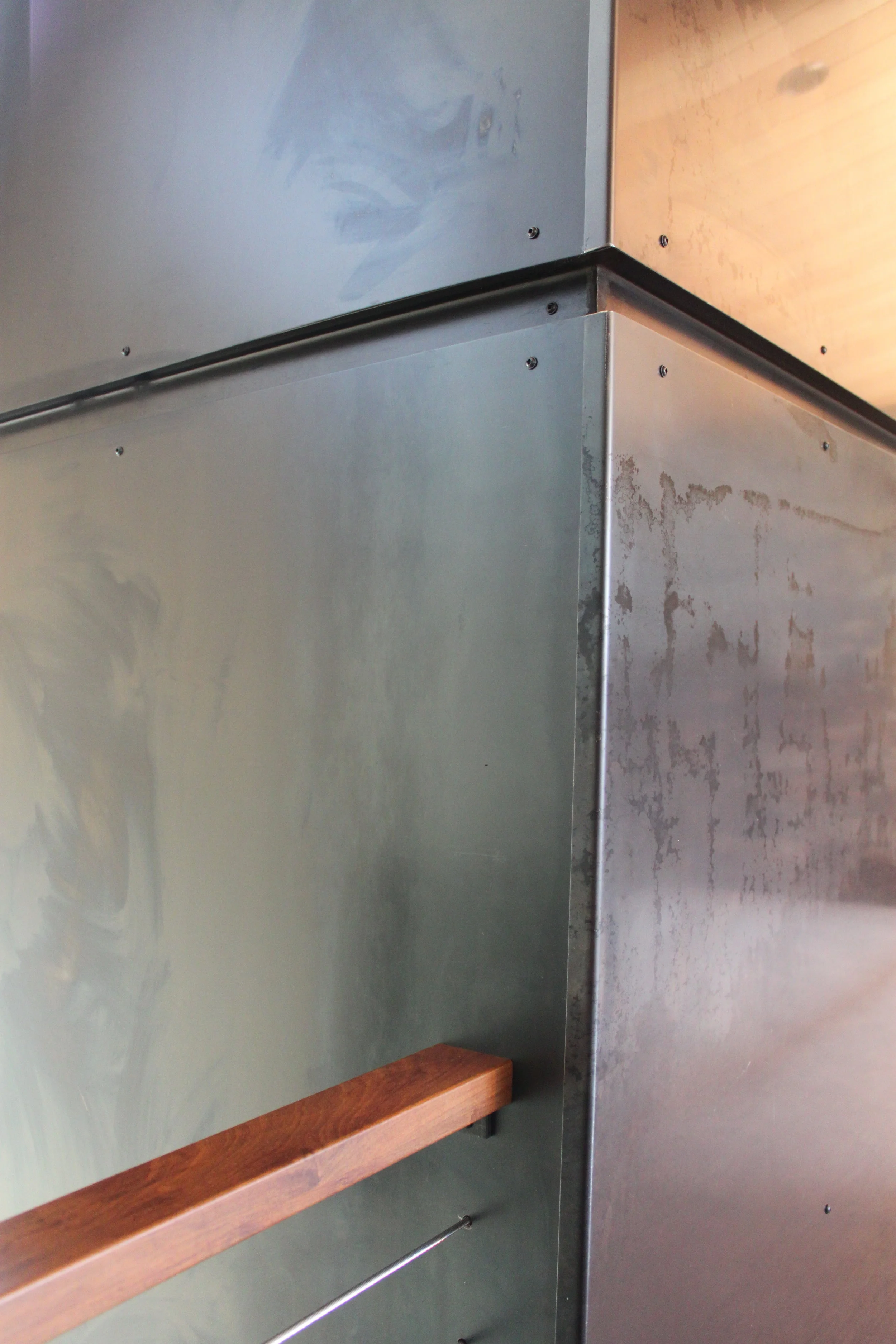 SUNDE residence - fireplace detail