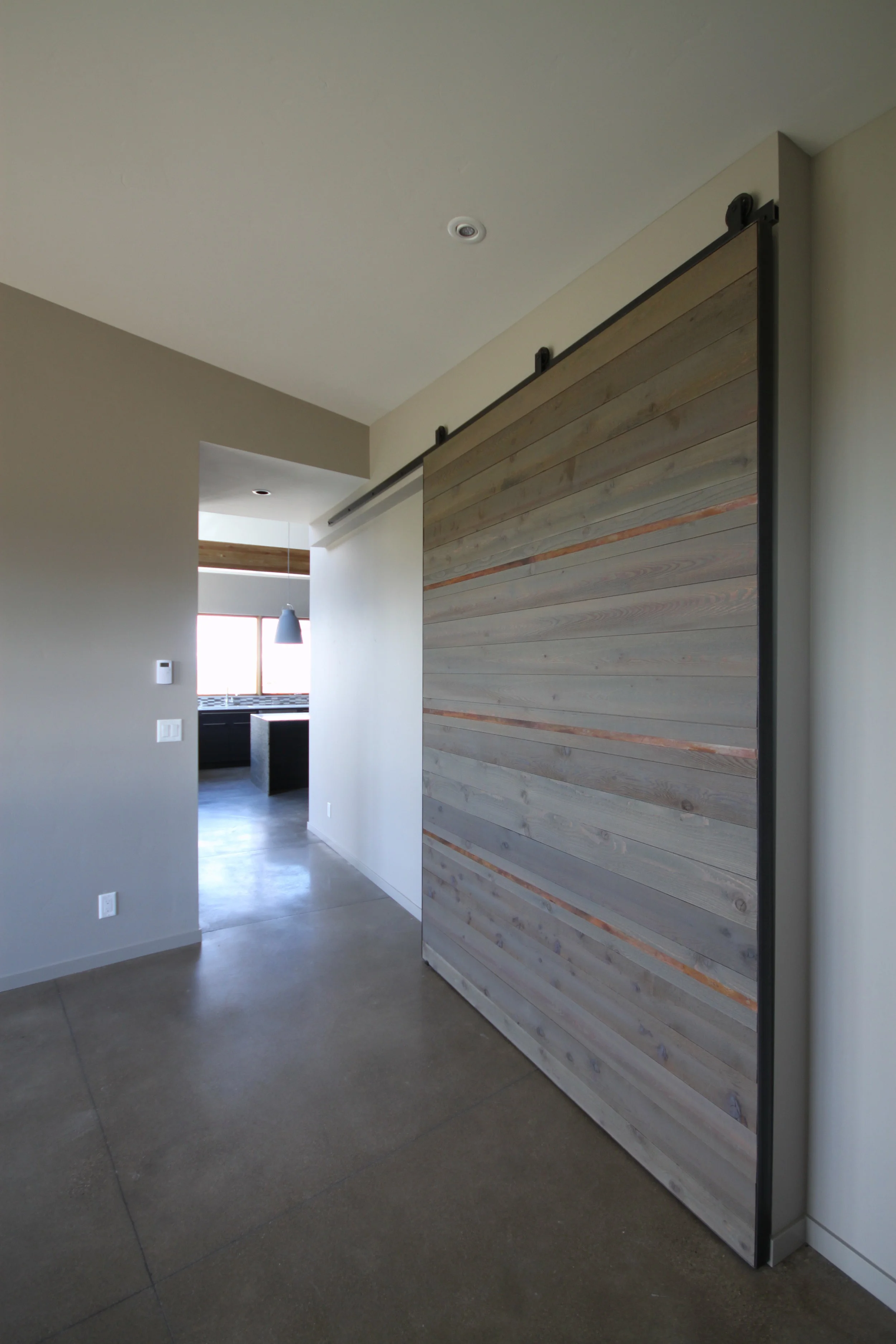KLINKES residence - barn door