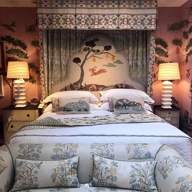 Thrilled to have met the ever-inspiring @kitkempdesignthread this week, picked up her latest book, and visited the fabulous pop up @bergdorfs