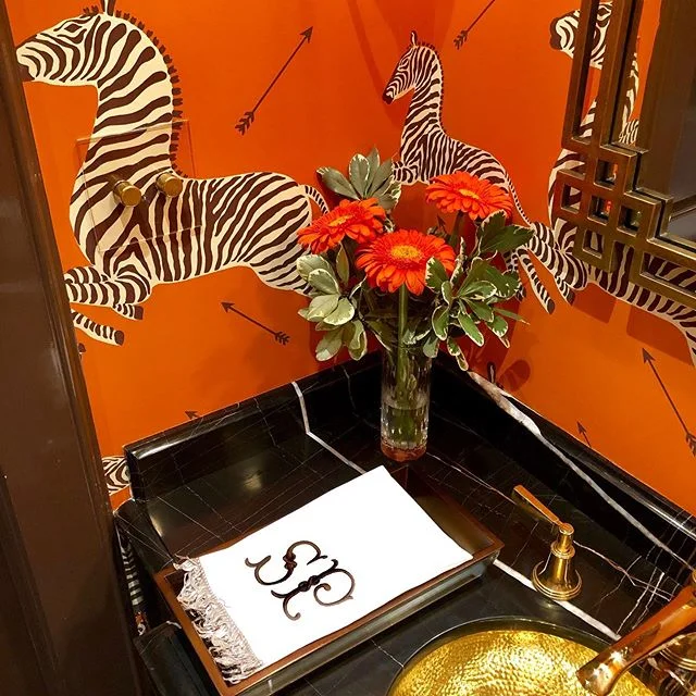 Happy Gerbera Daisies in the powder room 🌼 🦓 🧡
.
.
.
.
.
.
.
.
#stephaniestamas #stephaniestamasinteriors #stephaniestamasdesign #stephaniestamasinteriors #stephaniexstamas #stephaniexstamasinteriors #stephaniexstamasinteriordesign #interiors #int