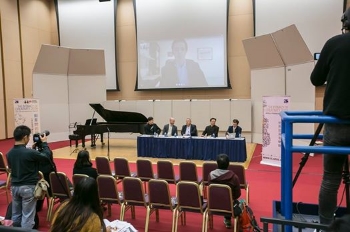 Daniel Skypes in to the Press Conference announcing the 2016 World Premiere Concert with the HK Phil.