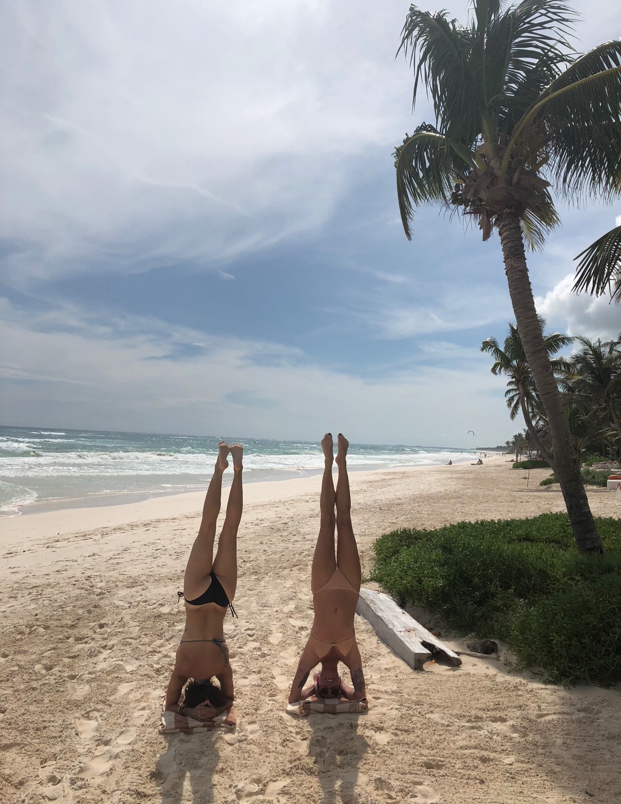 handstand.jpg