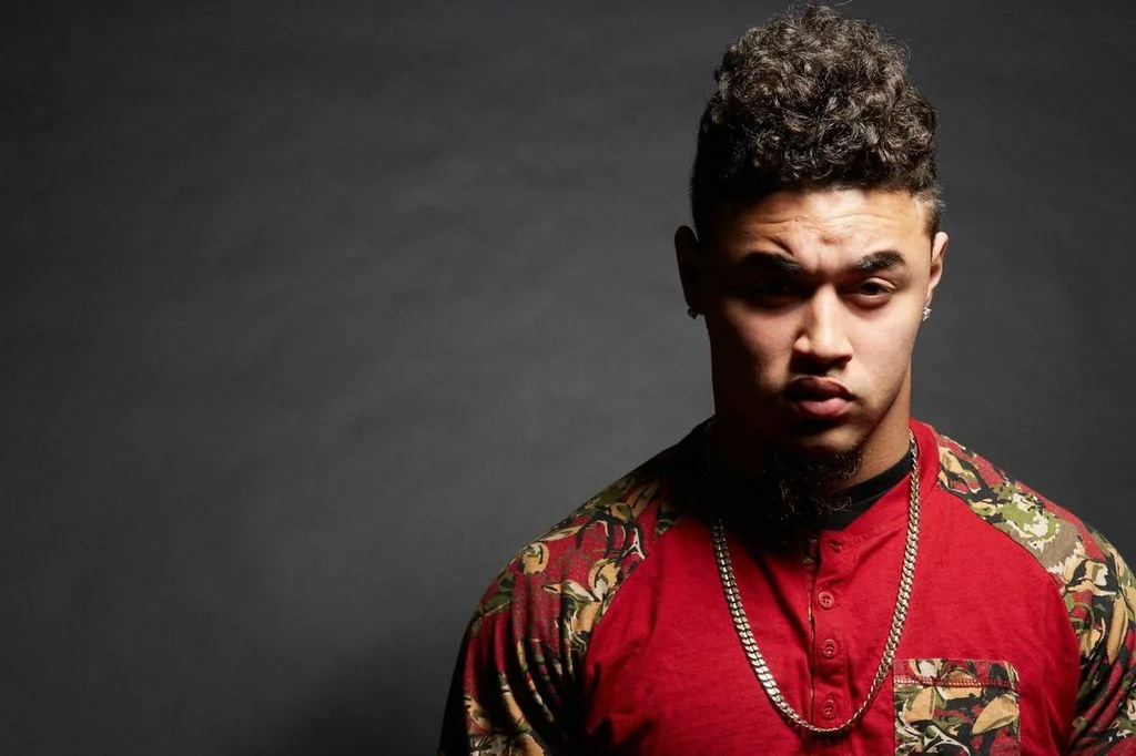 Robbie Williams "DCK" - Singer/Songwriter