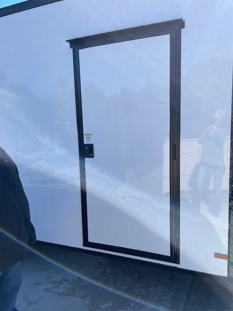 32" Side door with recessed latch