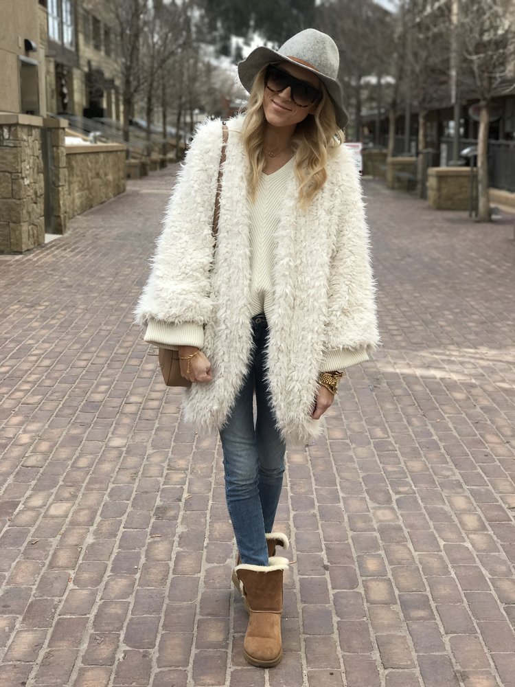 wantering-blog: “3 Ski Lodge Outfits to Wear in Aspen Nail the Après-ski  look this
