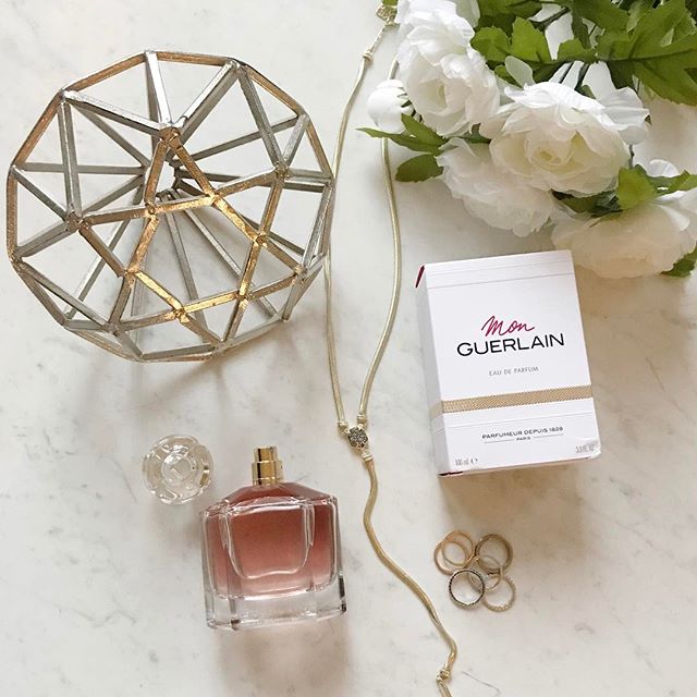 I love trying new scents and this one from @guerlain  did not disappoint! If you're a fan of vanilla-like scents then Mon Guerlain is for you! Definitely give it a try, I highly recommend. #giftbyguerlain