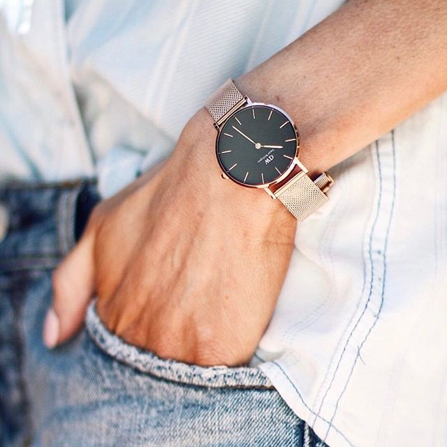 And my watch obsession continues.... How cute is this new @danielwellington Classic Petite watch?! I'm obsessed with the rose gold/black combo. Bonus? Code 'MALLORYSAUER15' gives you 15% off the @danielwellington website! #danielwellington #DWclassicpetite