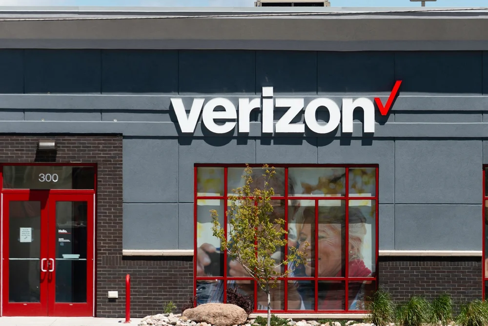 1.6M Settlement in Verizon Overtime Lawsuit Receives Preliminary