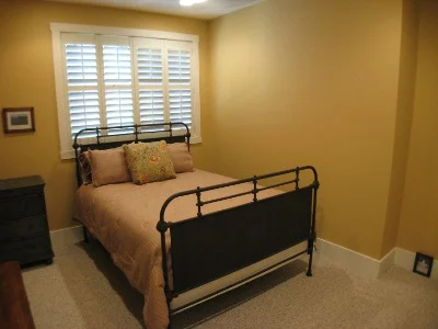 282 CBD Bsmt BR2.JPG