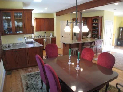 282 CBD Dining-Kitchen.JPG