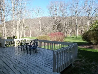 54 Circle Ct Deck1.JPG