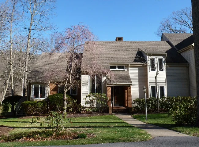 54 Circle Ct Front.JPG