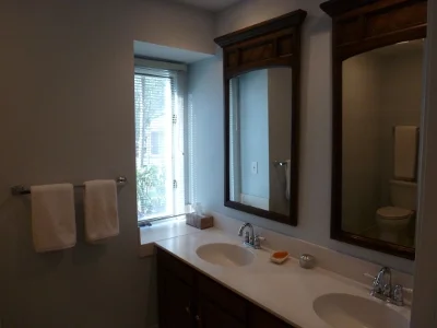 54 Circle Ct MBR Bath2.JPG